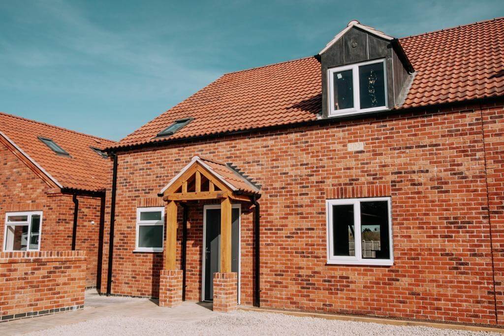 KOG Building Projects Ltd: Specialist brickwork for new builds in Lincolnshire & Nottinghamshire. Premium red masonry.